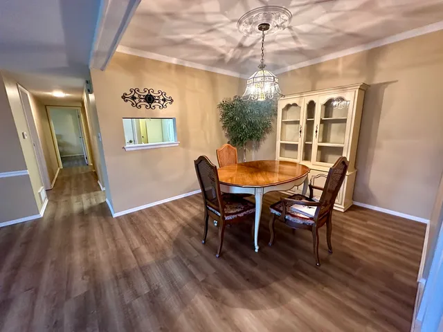 $179,000 | 925 Wiltshire Drive, Unit D, McHenry, IL 60050