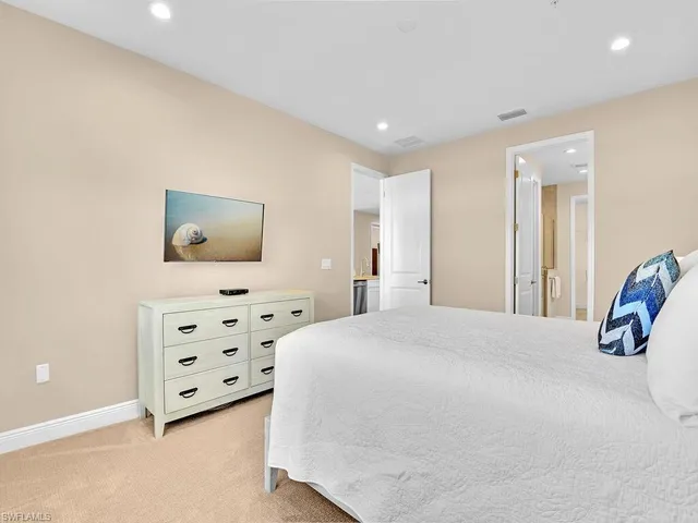 $6,000 | 2561 Seychelles Drive, Unit 308, Naples, FL 34112