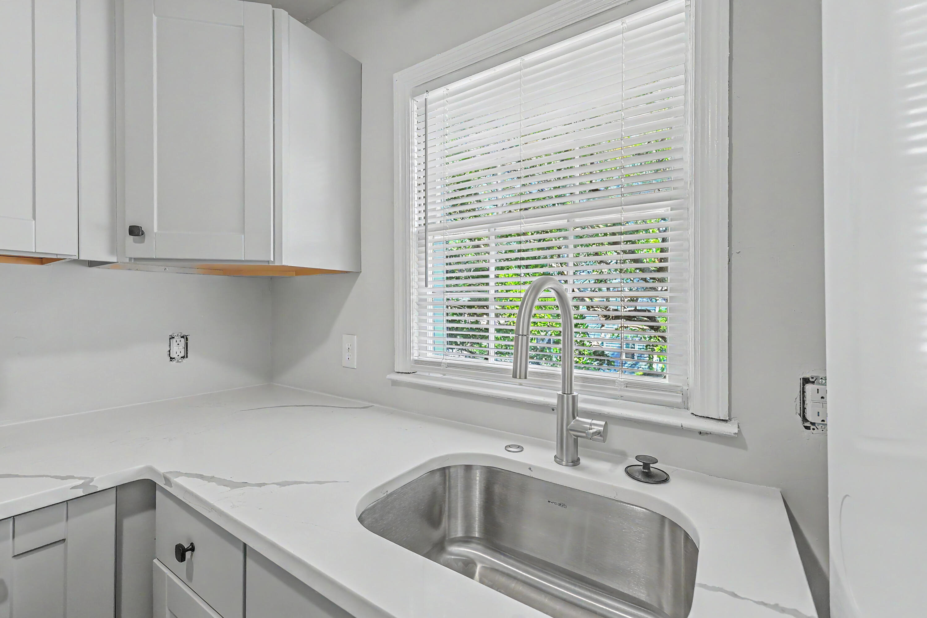 119 Drake Street, Unit D Charleston, SC 29403 - Photo 8 of 21 Kitchen