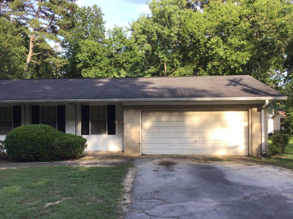 7818 Hancock Road Chattanooga, TN 37416 - Photo 3 of 13 front with garage