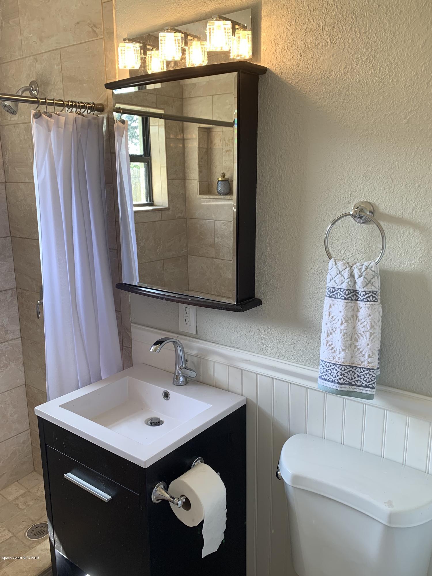 2043 Little John Road Melbourne, FL 32935 - Photo 12 of 30 Hall Bath