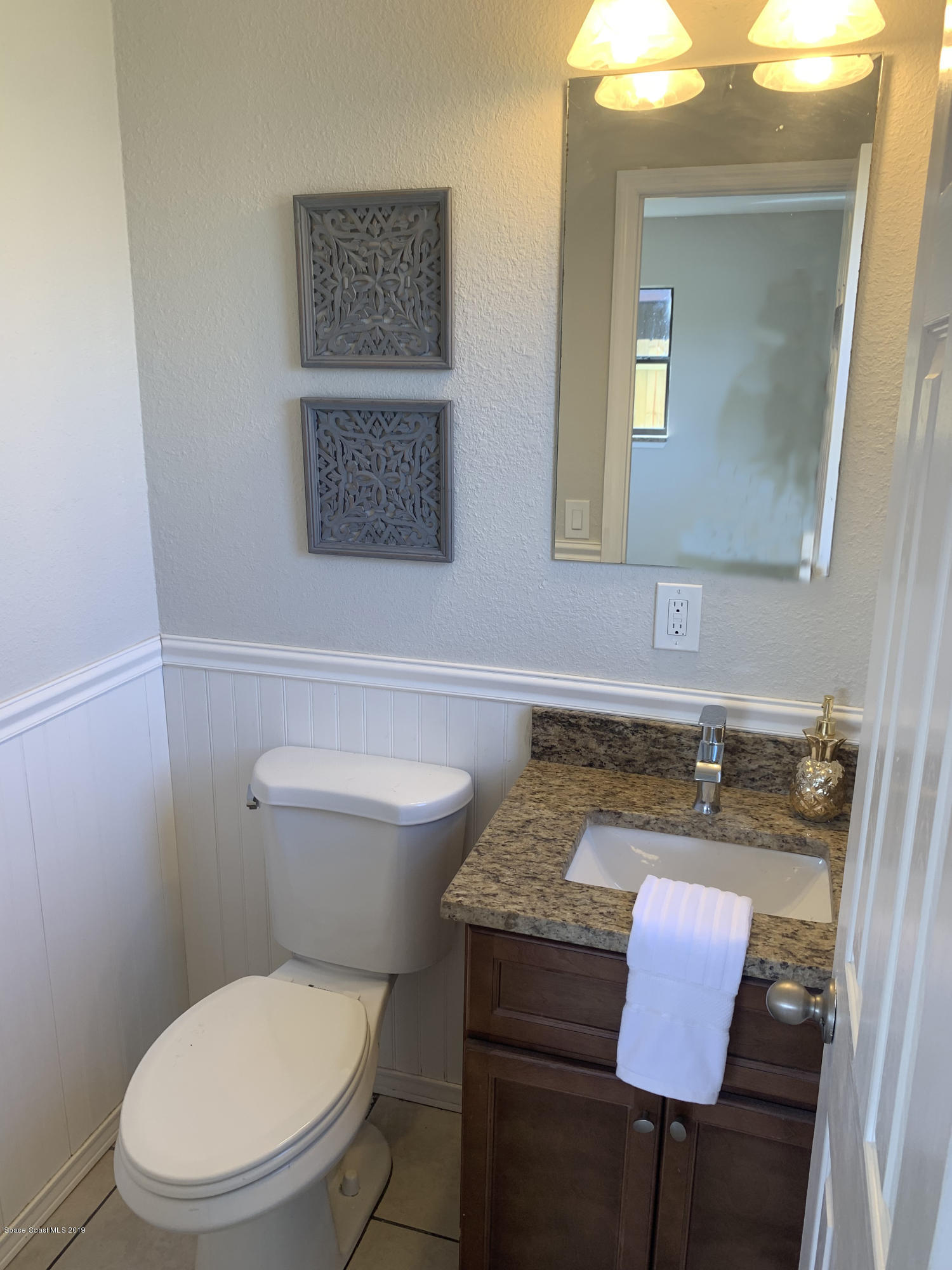 2043 Little John Road Melbourne, FL 32935 - Photo 14 of 30 master bath