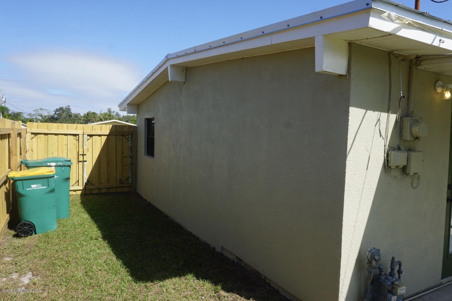 2043 Little John Road Melbourne, FL 32935 - Photo 17 of 30 LRG_DSC04700