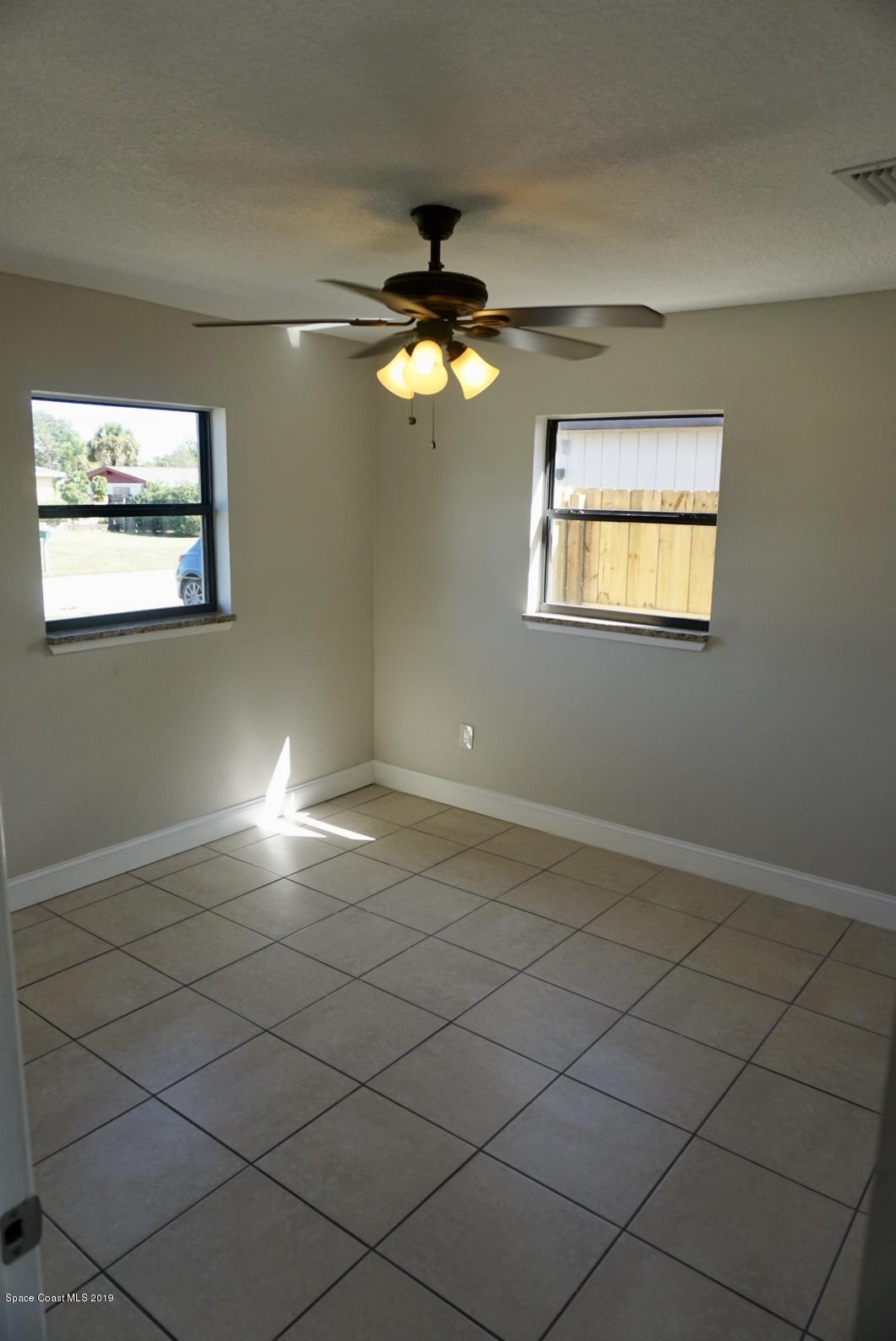 2043 Little John Road Melbourne, FL 32935 - Photo 9 of 30 LRG_DSC04684