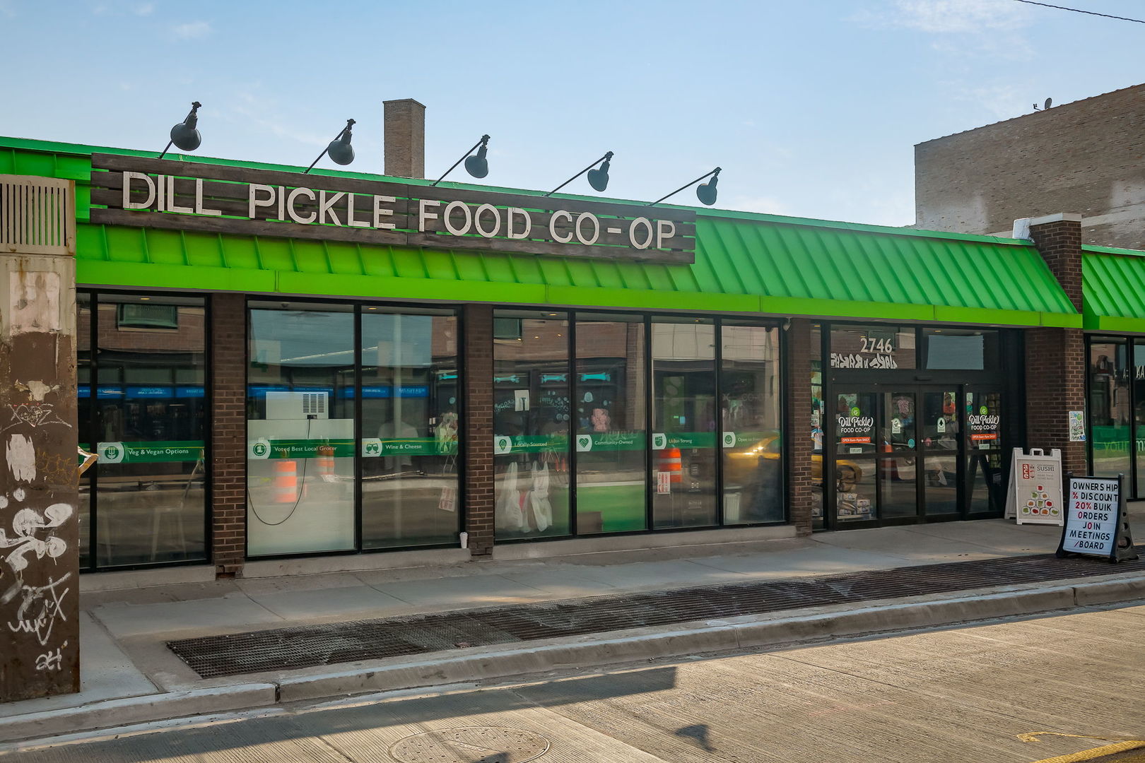 2749 North Spaulding Avenue, Unit GN Chicago, IL 60647 - Photo 38 of 40 a view of a house with a outdoor area