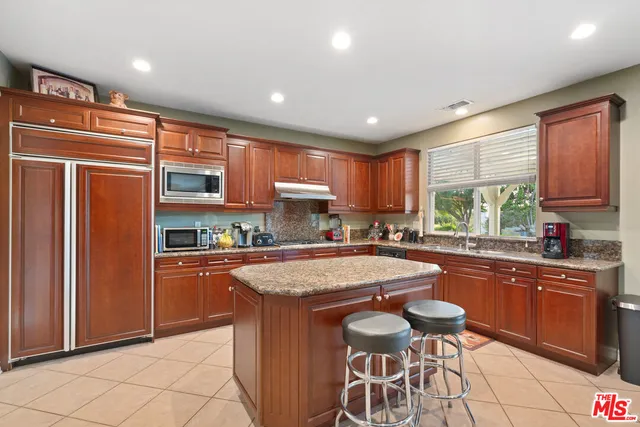 $1,950,000 | 633 Noble Road, Simi Valley, CA 93065