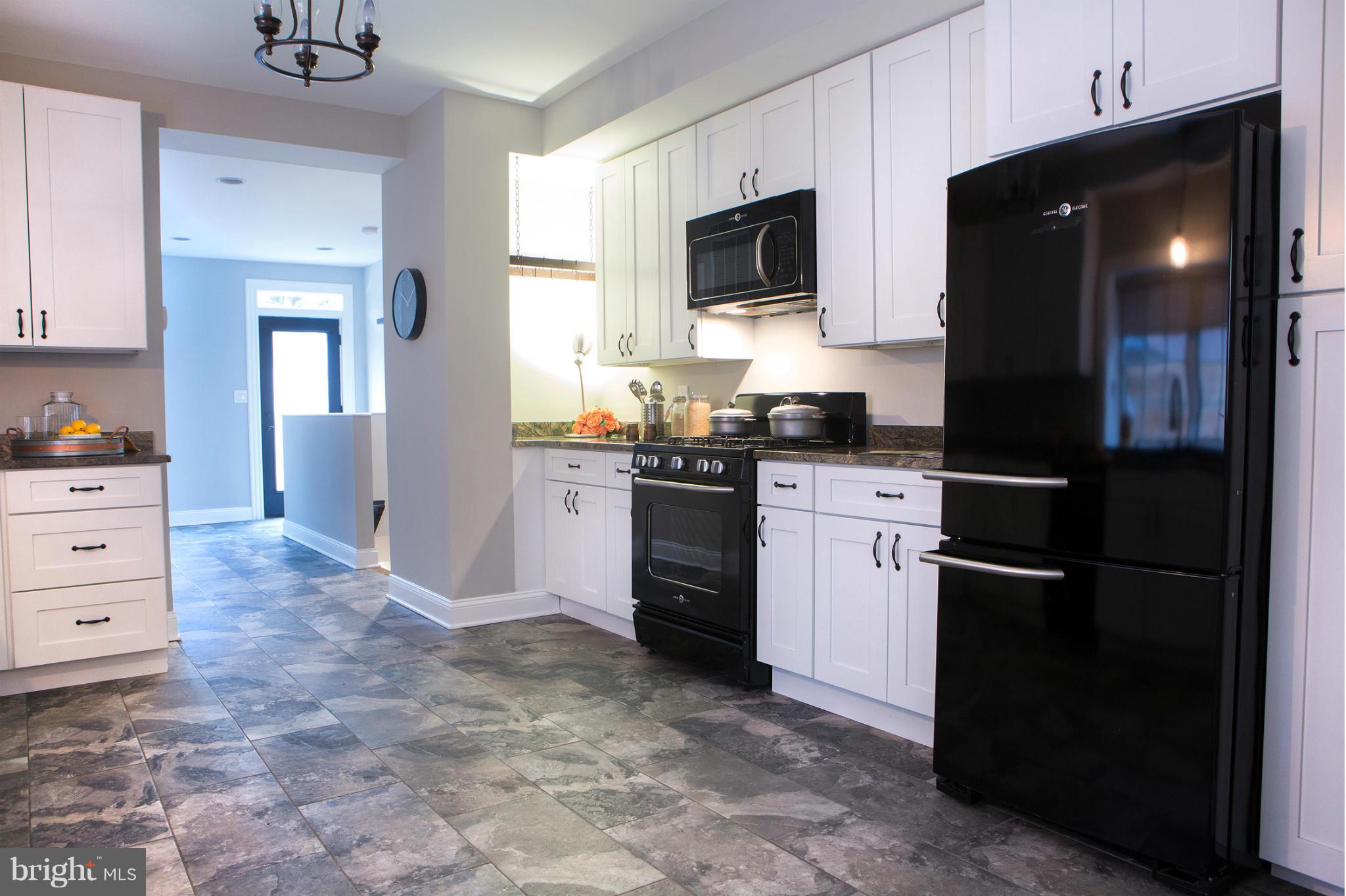 407 Independence Avenue Southeast Washington, DC 20003 - Photo 10 of 30 Kitchen