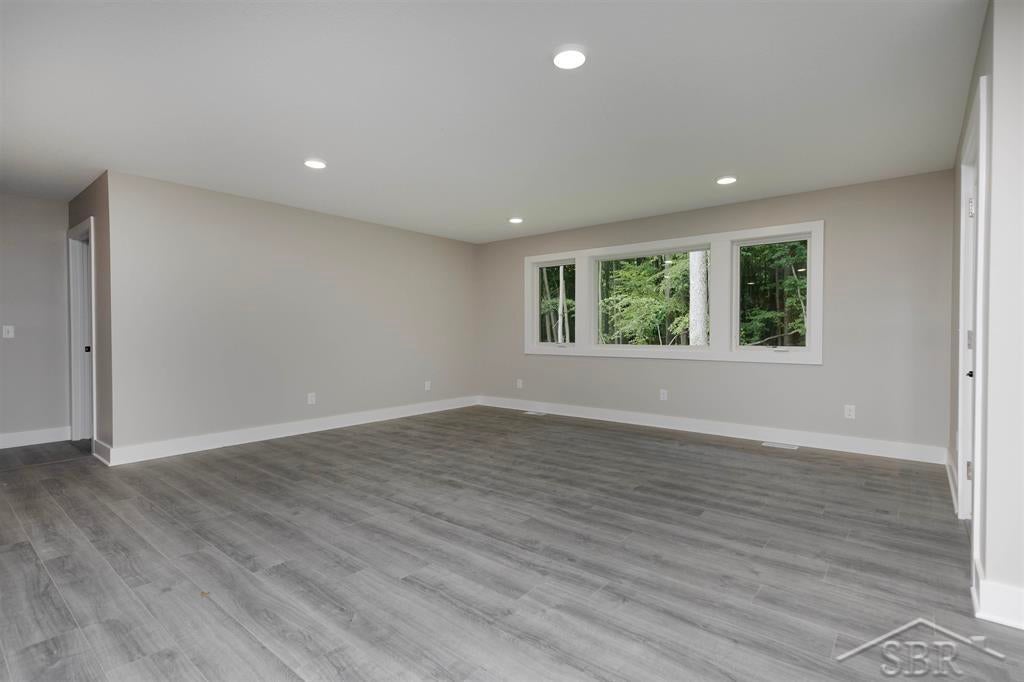 826 South Grey Road Midland, MI 48640 - Photo 12 of 41 Gallery Image 12