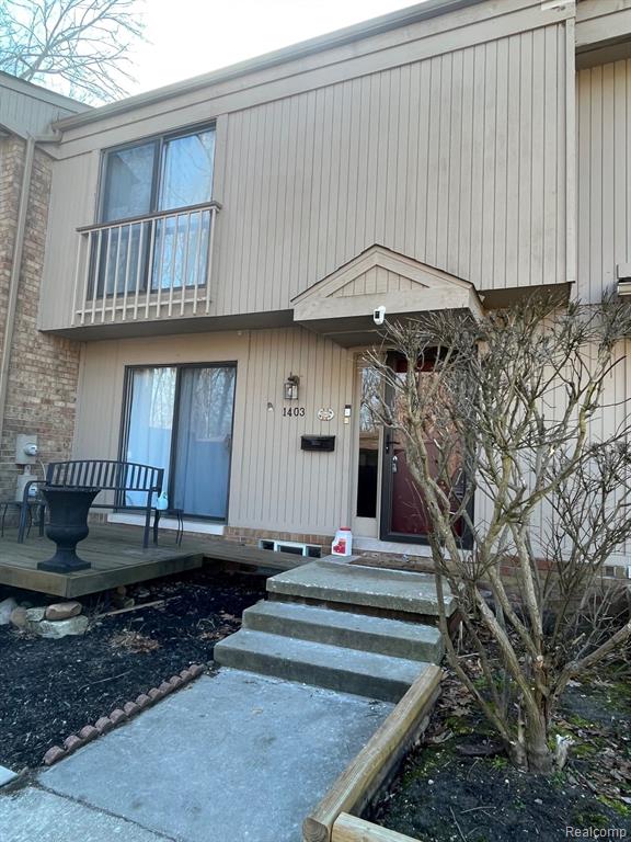 1403 Oakbrook Rochester Hills Rochester, MI 48307 - Photo 2 of 16