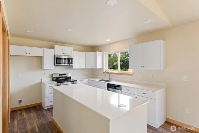 $559,950 | 1248 South Nimitz Drive, Coupeville, WA 98239