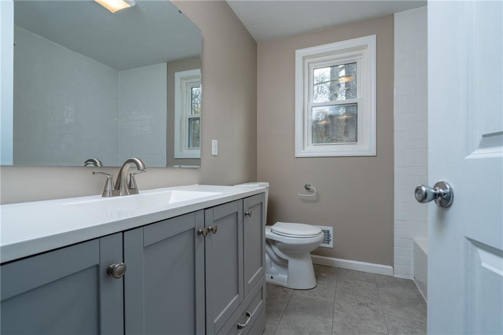 1799 Locust Road Sewickley, PA 15143 - Photo 21 of 25 Upper level hall bath.