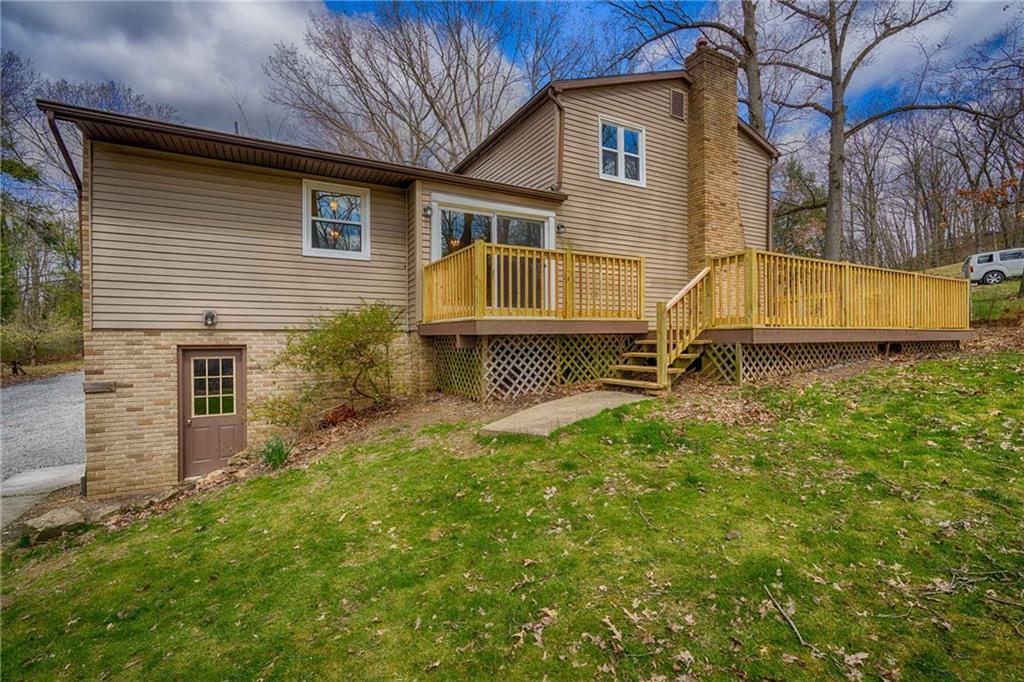 1799 Locust Road Sewickley, PA 15143 - Photo 24 of 25 Fantastic outdoor space.