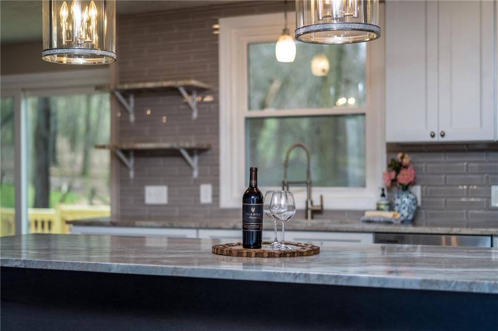 1799 Locust Road Sewickley, PA 15143 - Photo 6 of 25 Great for entertaining!