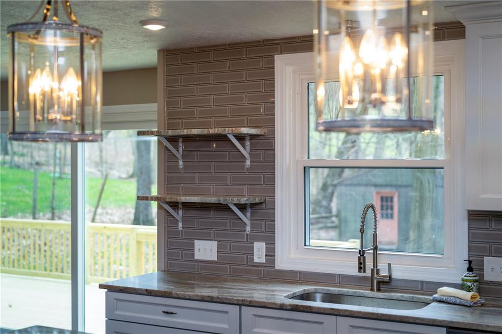 1799 Locust Road Sewickley, PA 15143 - Photo 7 of 25 Gallery Image 7