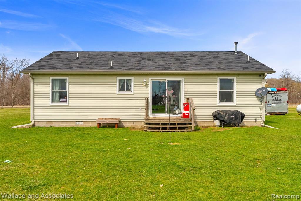 8911 Fisher Road Avoca, MI 48006 - Photo 28 of 35
