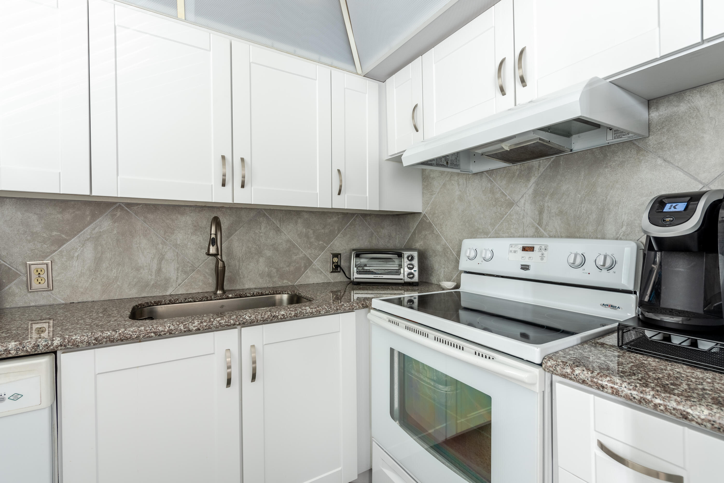 239 Brighton F Boca Raton, FL 33434 - Photo 15 of 41 239 Brighton F-22