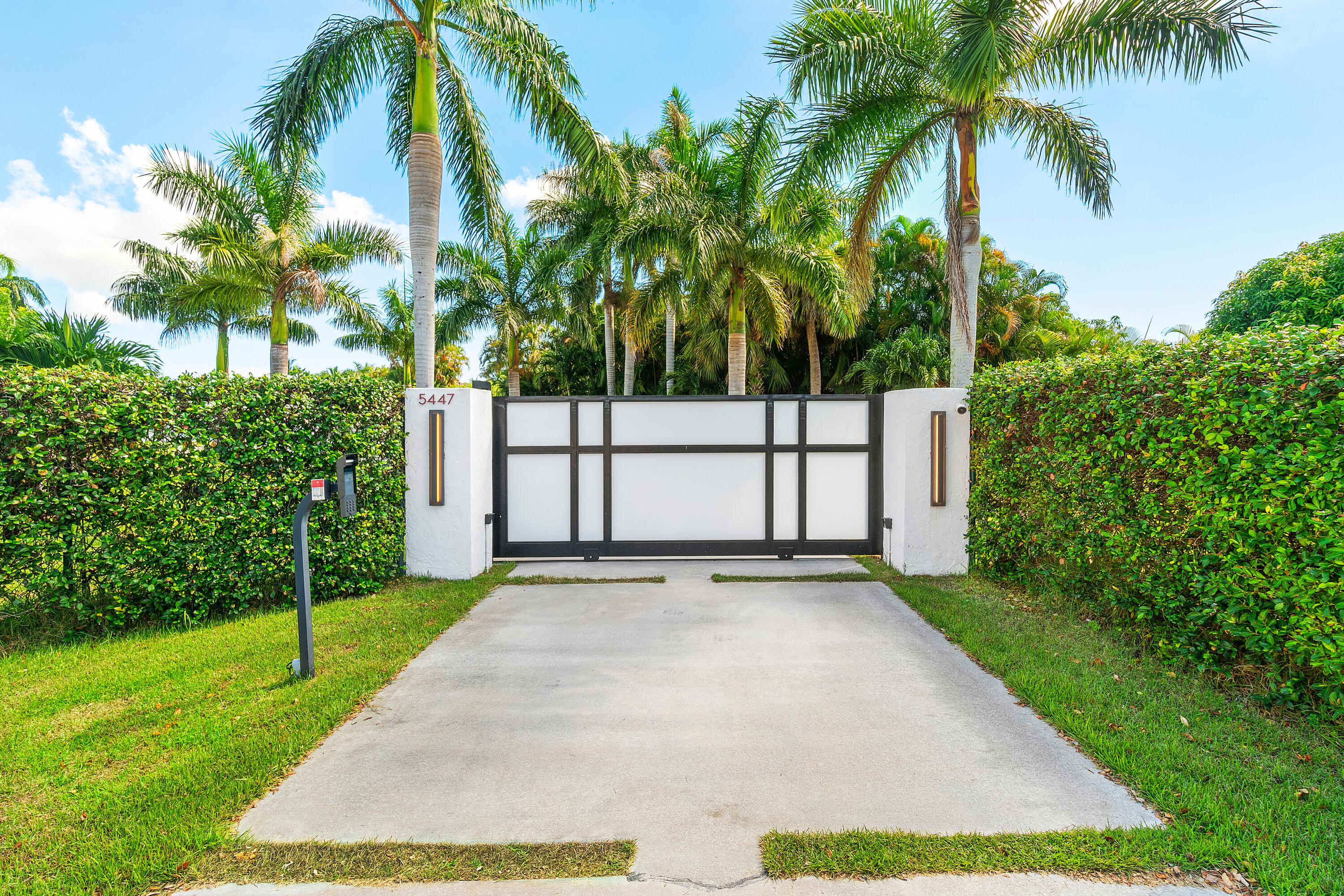 5447 Center Street Jupiter, FL 33458 - Photo 1 of 60 a view of a backyard