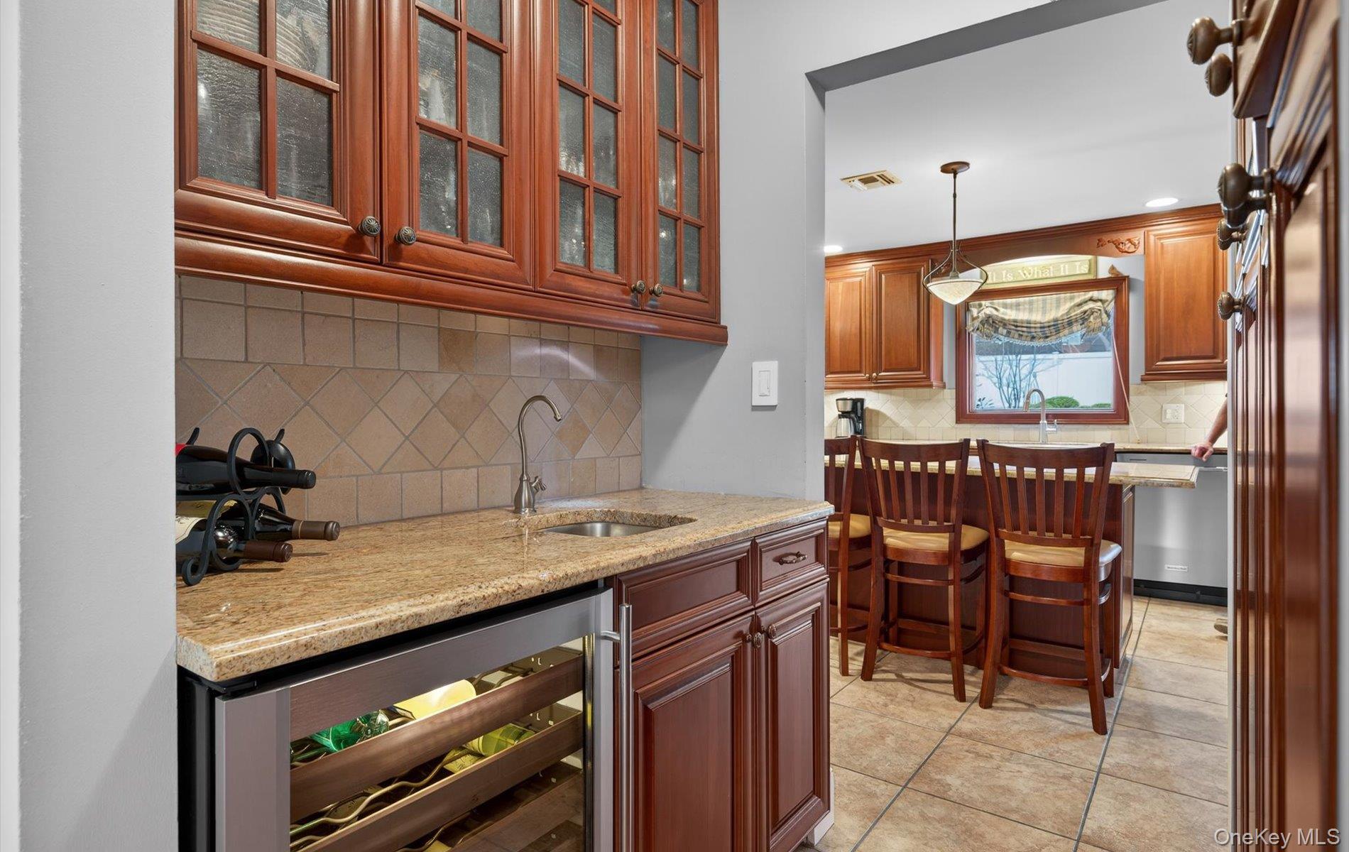 28 Timber Ridge Drive Commack, NY 11725 - Photo 16 of 44