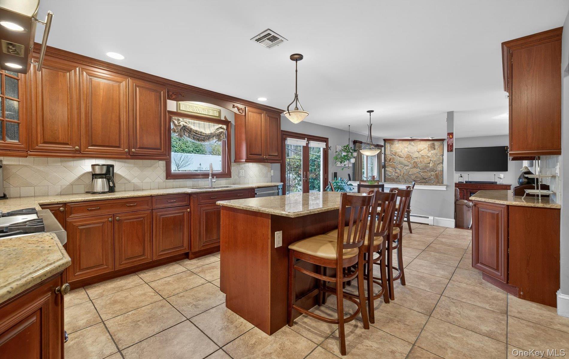 28 Timber Ridge Drive Commack, NY 11725 - Photo 23 of 44