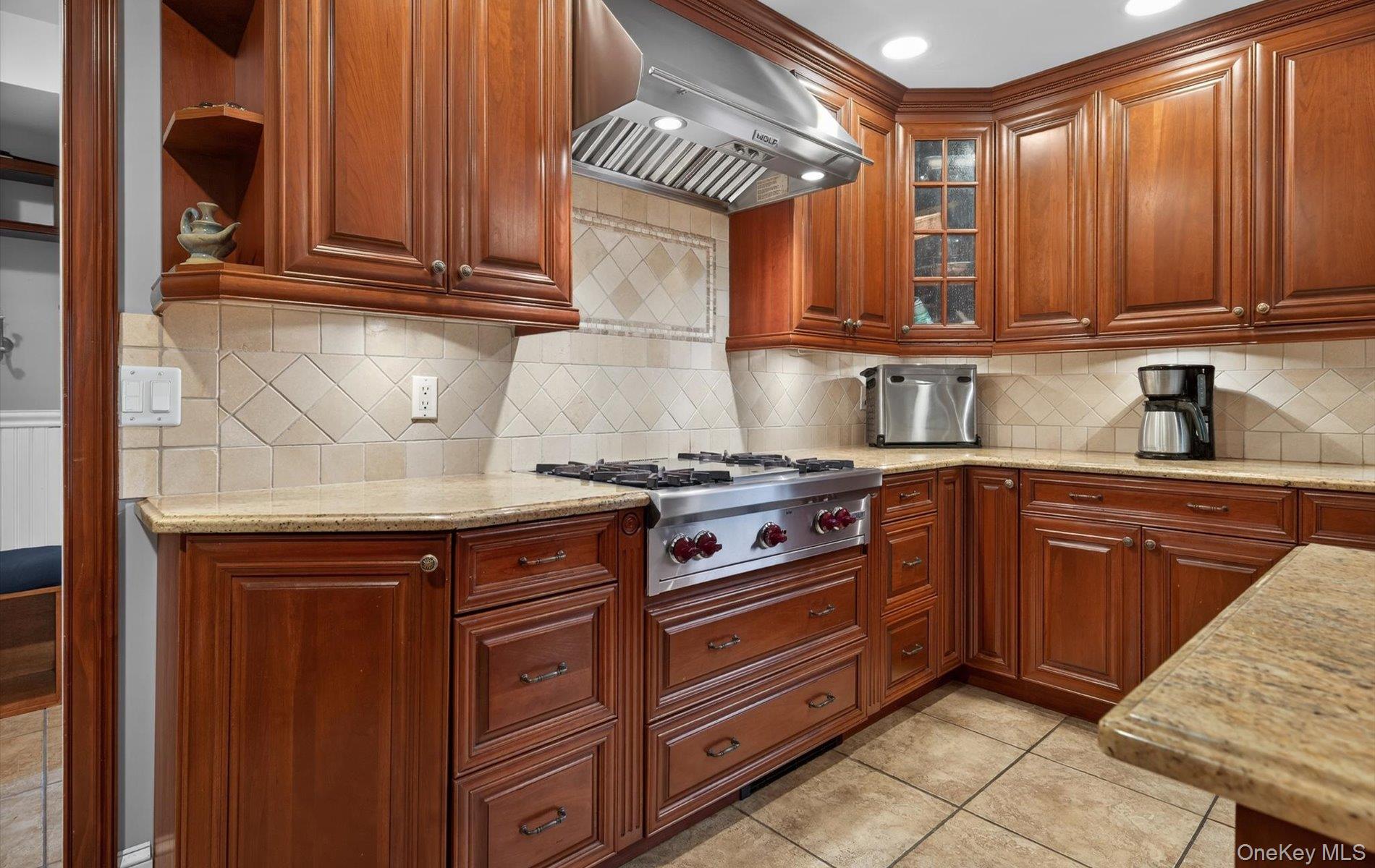 28 Timber Ridge Drive Commack, NY 11725 - Photo 24 of 44