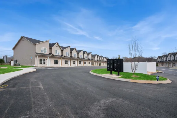 $1,400 | 541 New S Drive, Unit 407, Clarksville, TN 37043