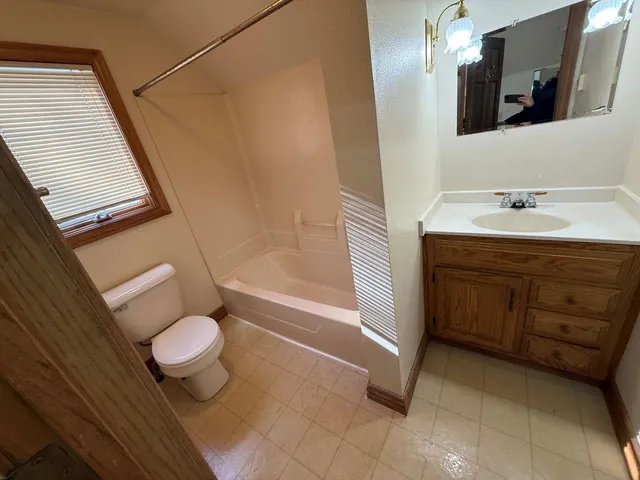 $175,900 | 304 South Main Street, Marion, WI 54950