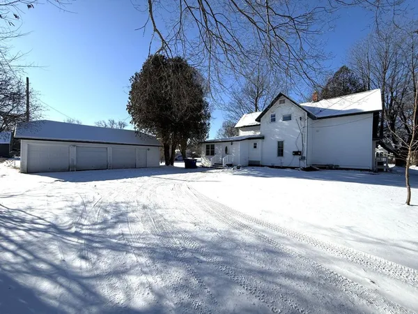 $175,900 | 304 South Main Street, Marion, WI 54950