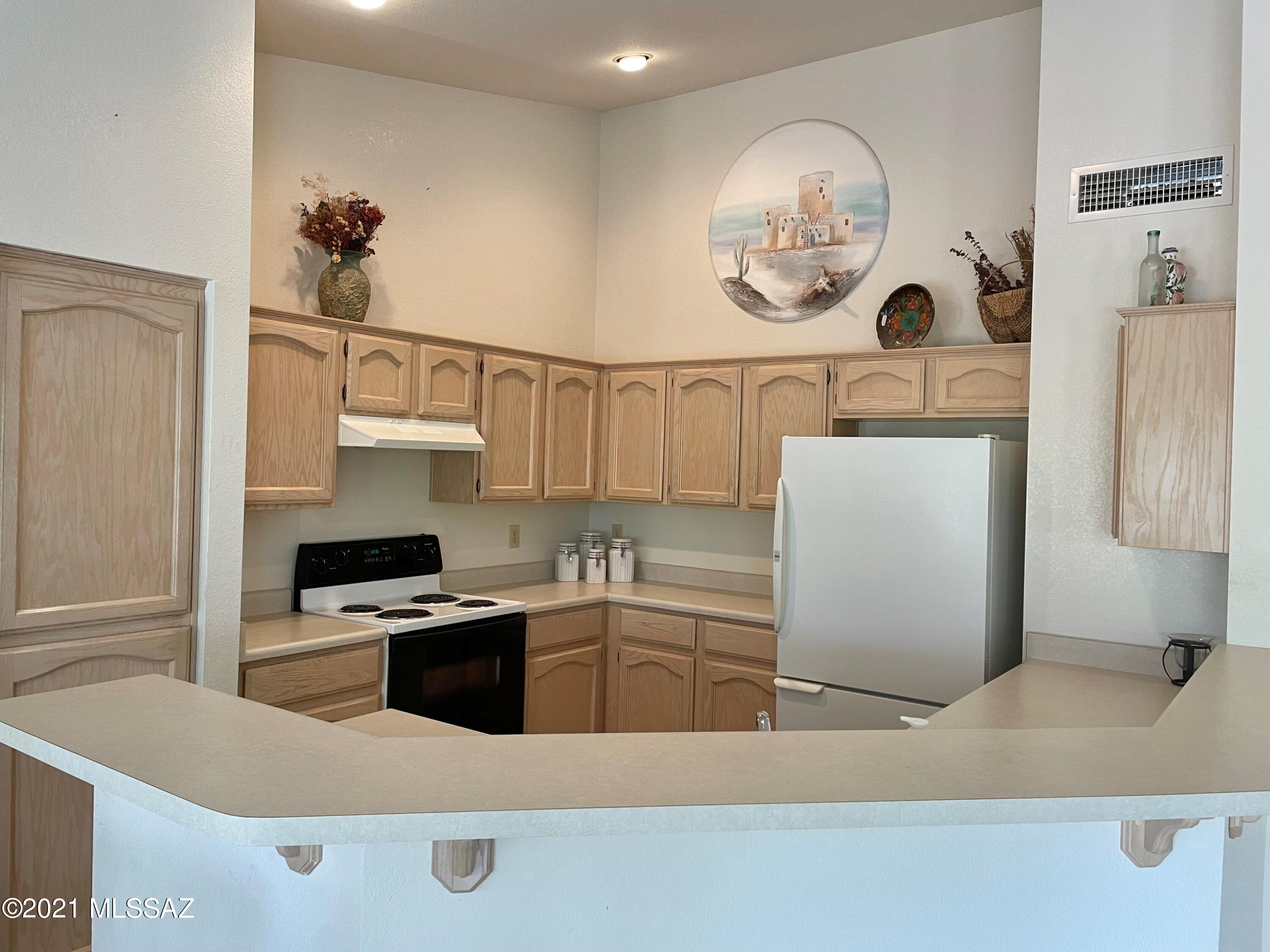 36972 South Highland Ridge Drive Tucson, AZ 85739 - Photo 2 of 14