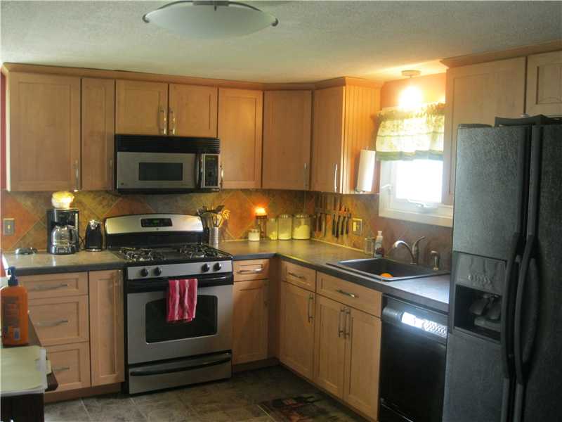 664 4th Avenue Woonsocket, RI 02895 - Photo 3 of 6 Kitchen.
