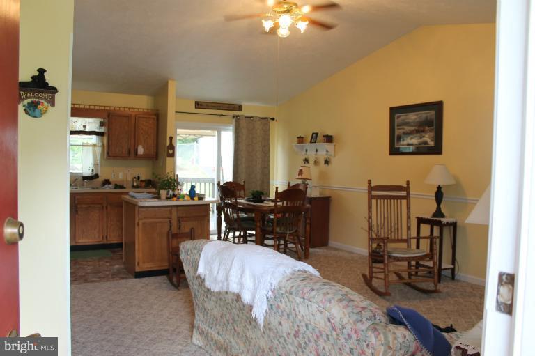 402 North Forrest Street Ranson, WV 25438 - Photo 11 of 30 Living Room