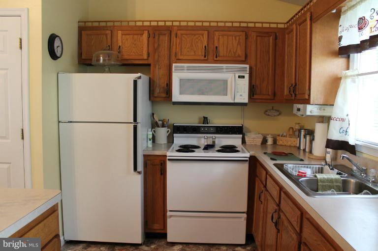 402 North Forrest Street Ranson, WV 25438 - Photo 21 of 30 Kitchen
