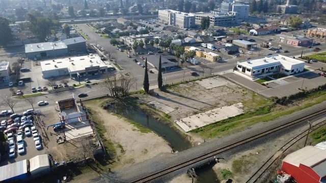 $400,000 | 300 South Gateway Drive, Madera, CA 93637