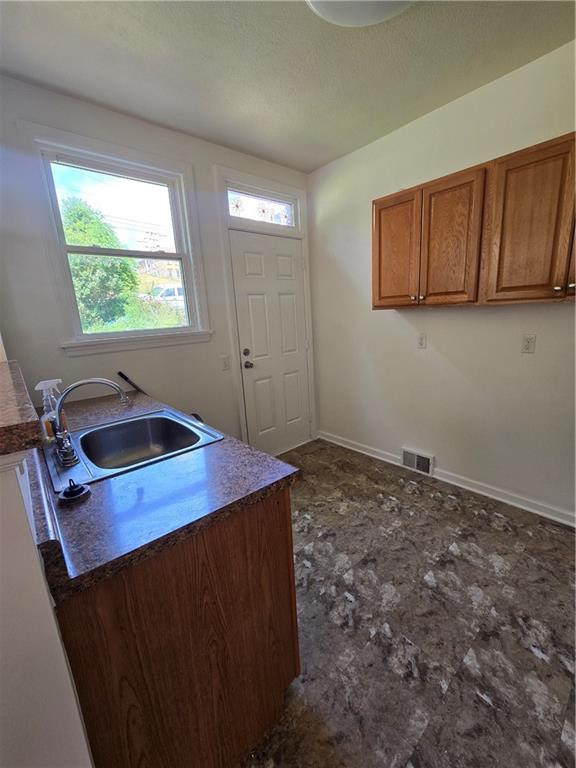 1602 Fallowfield Avenue Pittsburgh, PA 15216 - Photo 12 of 37