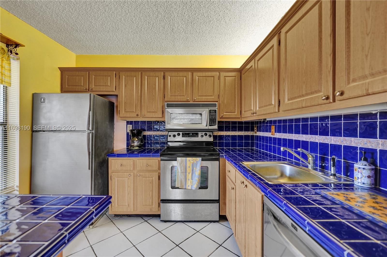 1104 North Hiatus Road, Unit 1104 Pembroke Pines, FL 33026 - Photo 4 of 28