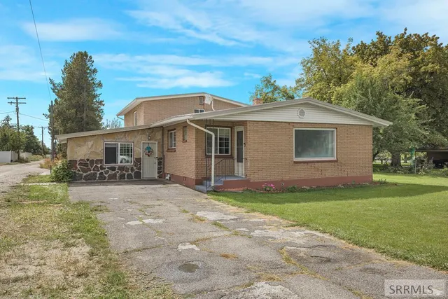 $415,000 | 160 West Oak Street, Shelley, ID 83274
