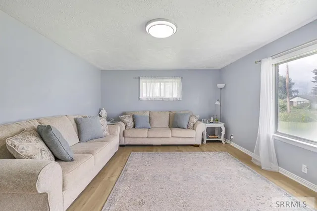 $415,000 | 160 West Oak Street, Shelley, ID 83274