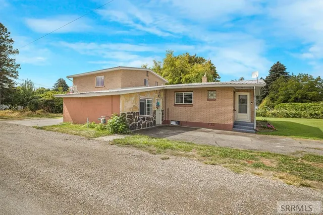 $415,000 | 160 West Oak Street, Shelley, ID 83274