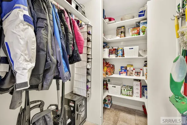 $415,000 | 160 West Oak Street, Shelley, ID 83274