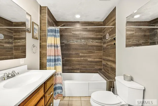 $415,000 | 160 West Oak Street, Shelley, ID 83274