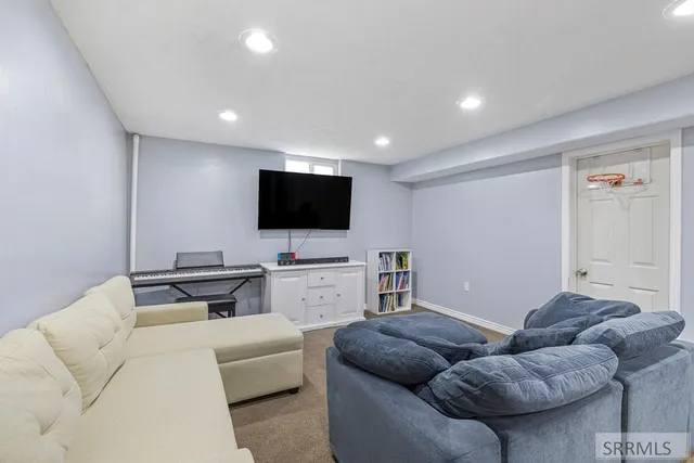 $415,000 | 160 West Oak Street, Shelley, ID 83274