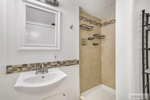 $415,000 | 160 West Oak Street, Shelley, ID 83274