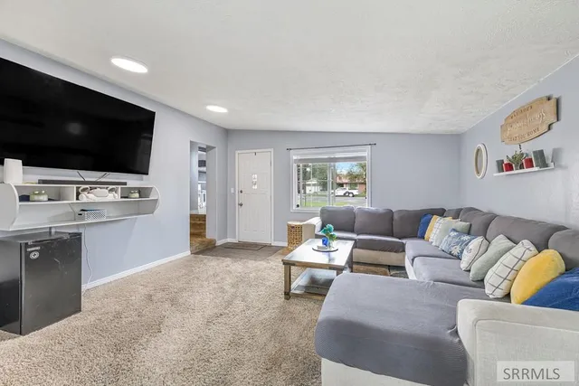 $415,000 | 160 West Oak Street, Shelley, ID 83274