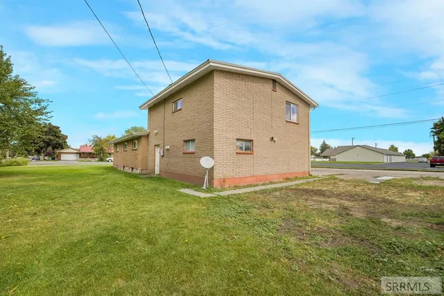 $415,000 | 160 West Oak Street, Shelley, ID 83274