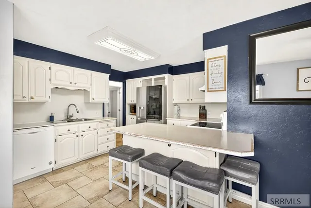 $415,000 | 160 West Oak Street, Shelley, ID 83274