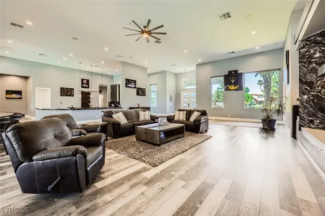 $5,350,000 | 6731 Via Provenza Avenue, Las Vegas, NV 89131