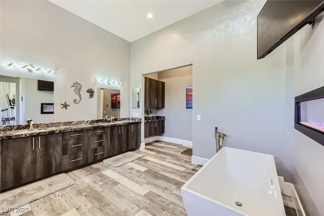 $5,350,000 | 6731 Via Provenza Avenue, Las Vegas, NV 89131