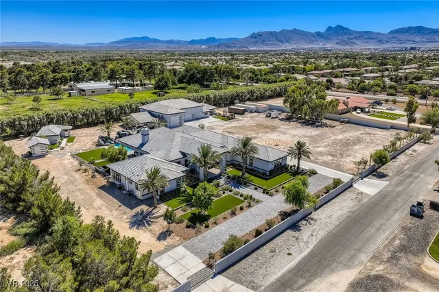 $5,350,000 | 6731 Via Provenza Avenue, Las Vegas, NV 89131