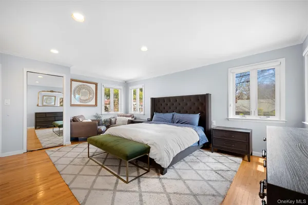 $1,499,000 | 20 Brampton Lane, Great Neck, NY 11023