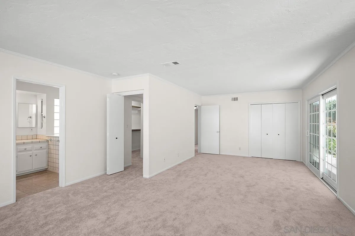 5942 Sagebrush Road La Jolla, CA 92037 - Photo 33 of 44 Gallery Image 33