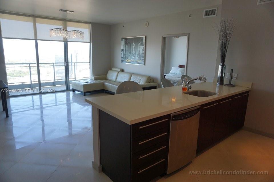 90 Southwest 3rd Street, Unit 3505 Miami, FL 33130 - Photo 11 of 38